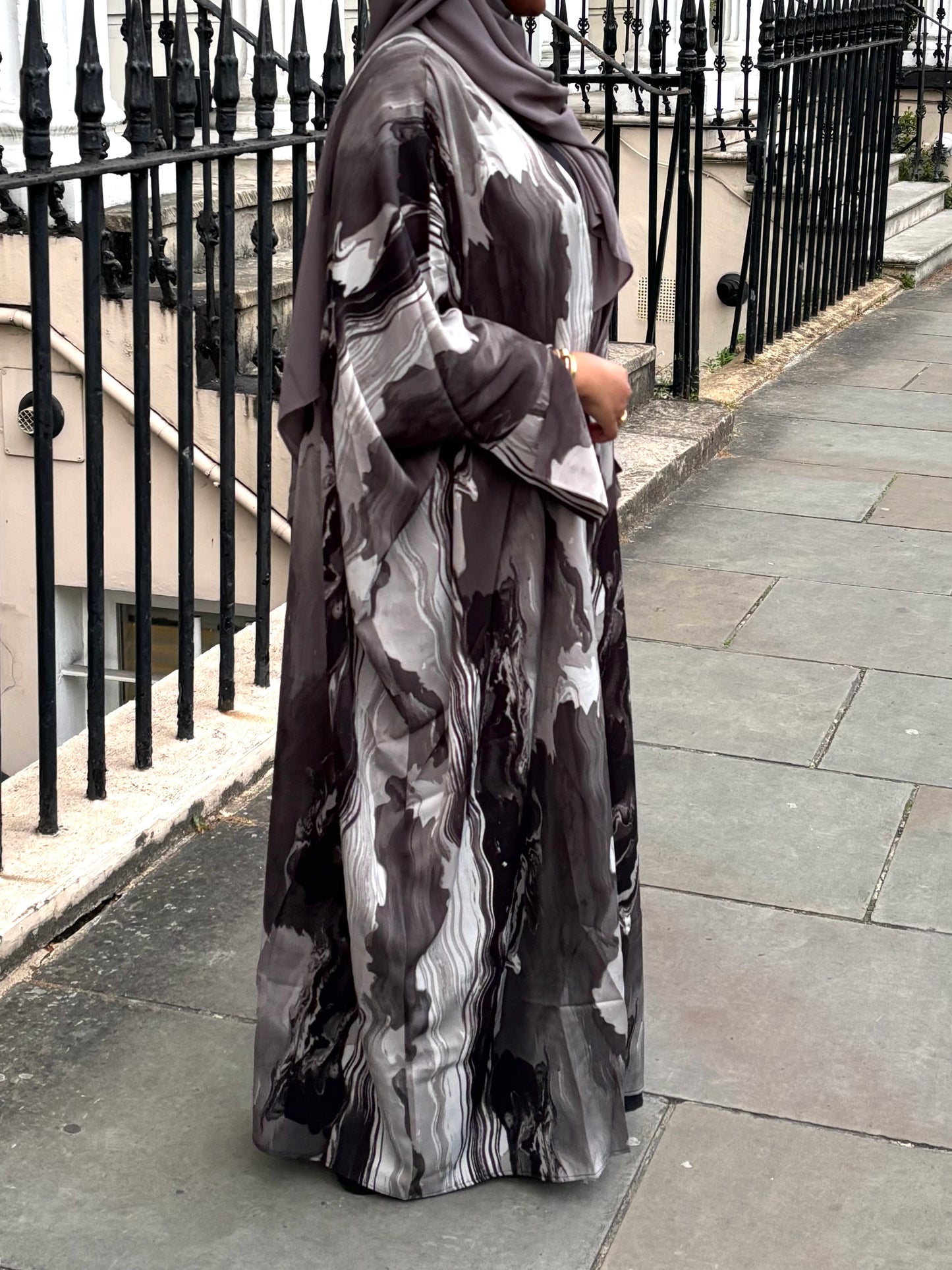 Marble Open Abaya - Onyx