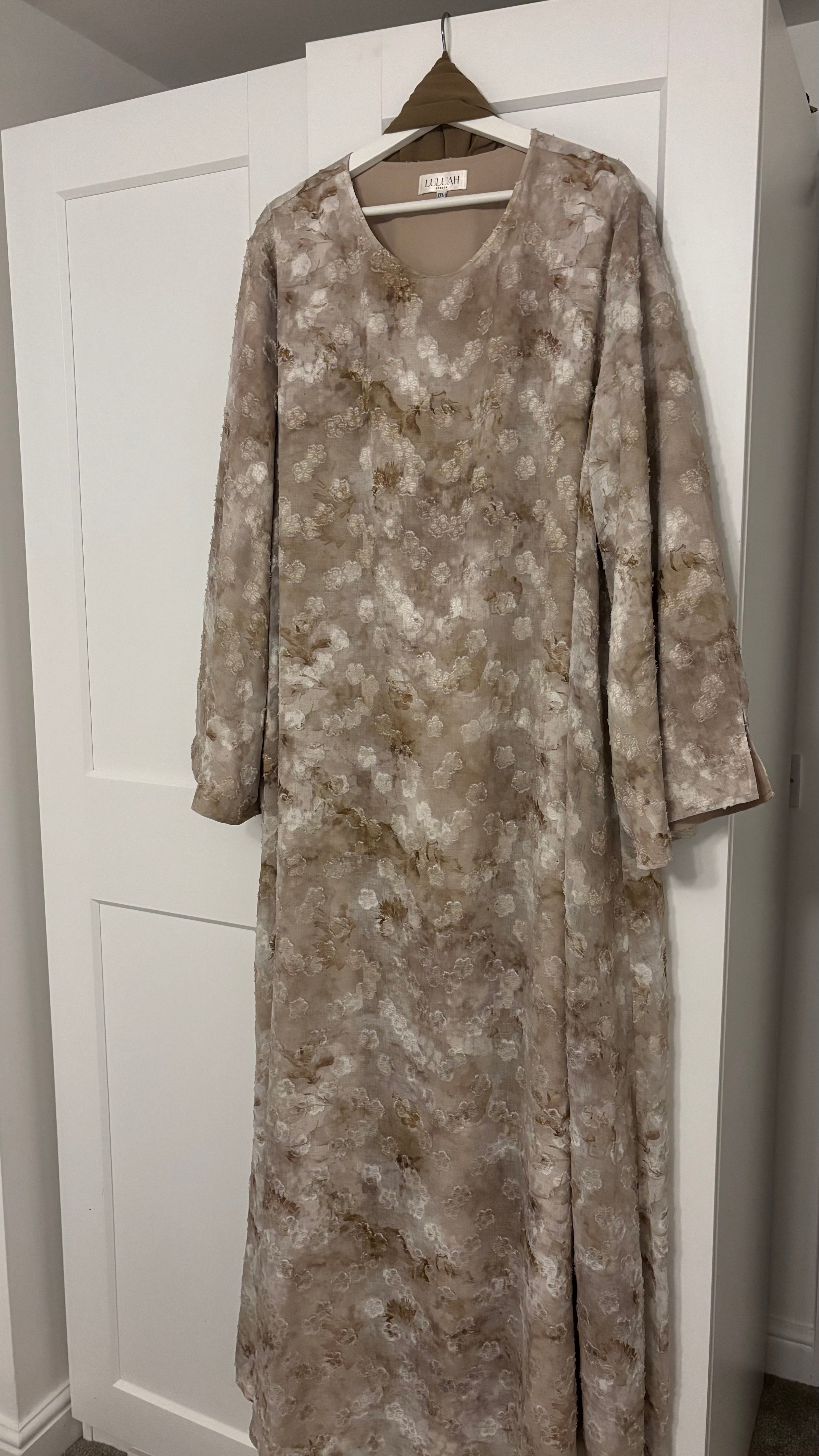 SAMPLE SALE - Floral Abaya (NO HIJAB)